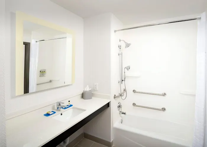 Express Downtown By Ihg Hotel Pensacola