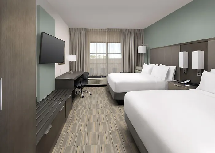 Hotel Express Downtown By Ihg 3*